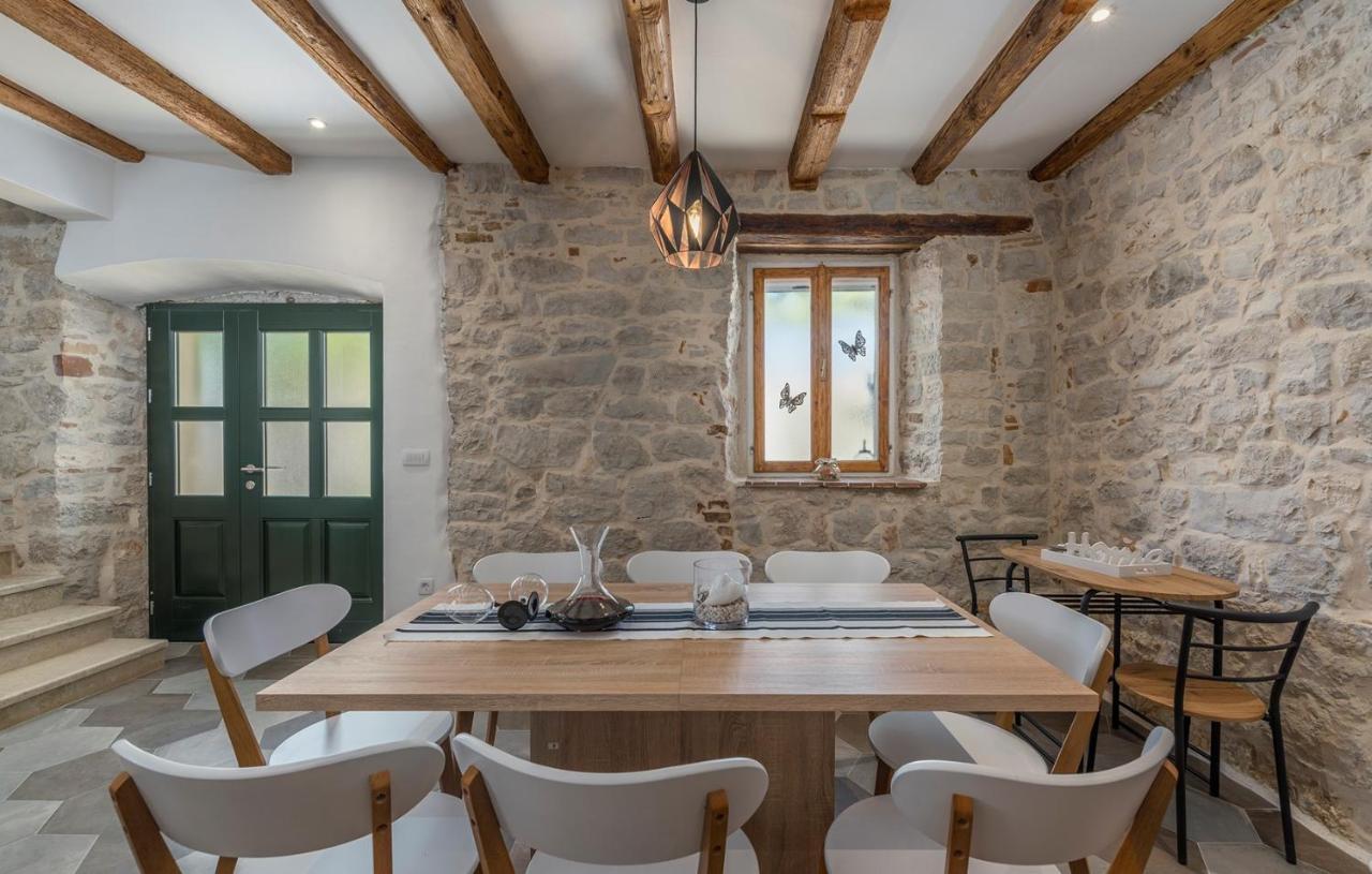 Beautiful Stone House - Villa Parentium With Private Pool Dracevac Bagian luar foto