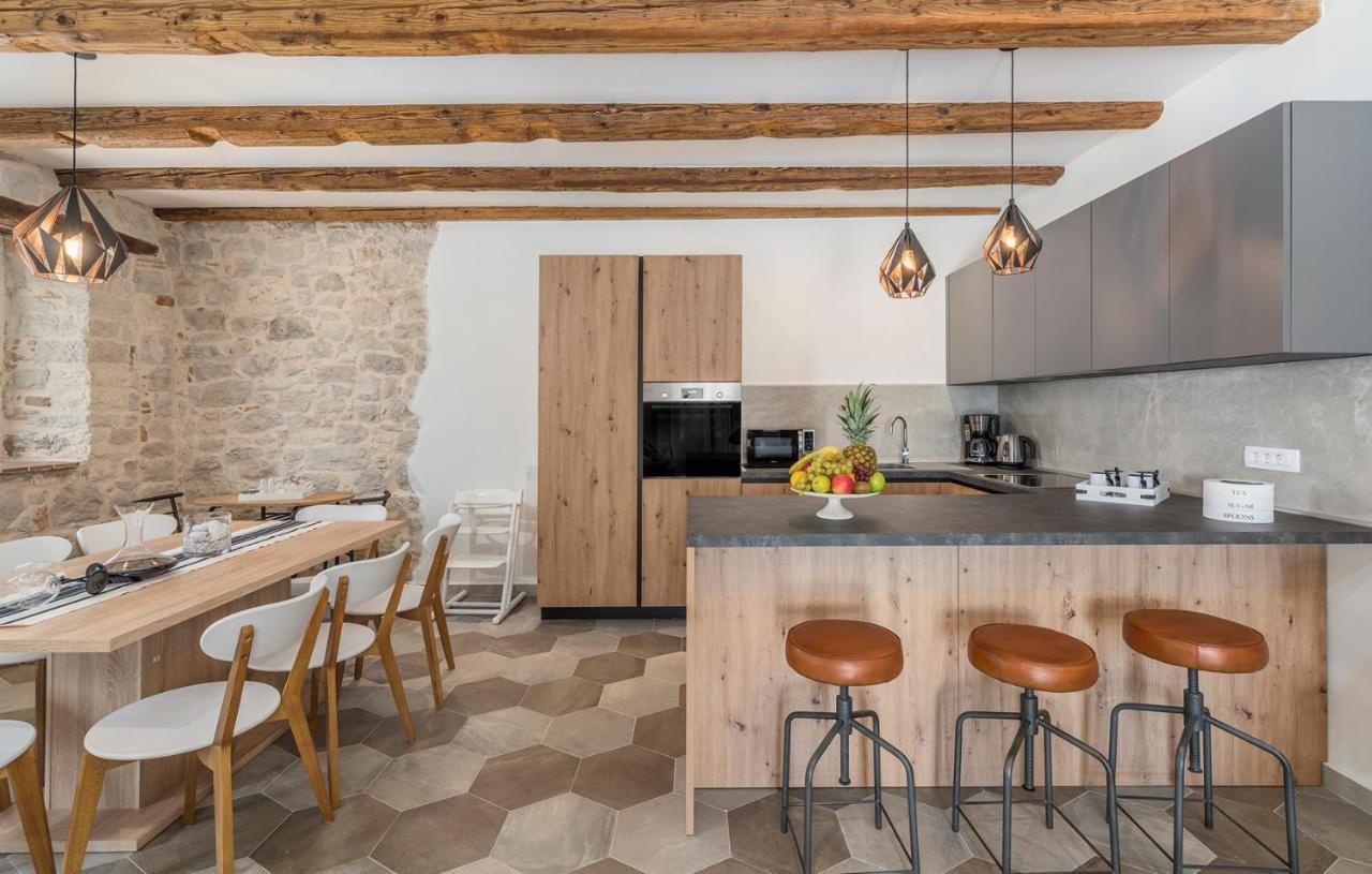 Beautiful Stone House - Villa Parentium With Private Pool Dracevac Bagian luar foto