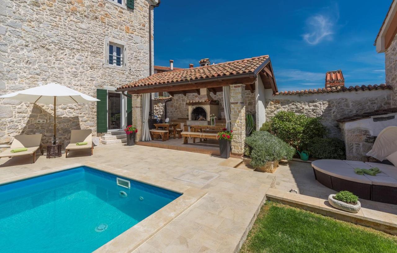 Beautiful Stone House - Villa Parentium With Private Pool Dracevac Bagian luar foto