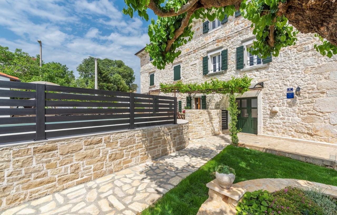 Beautiful Stone House - Villa Parentium With Private Pool Dracevac Bagian luar foto